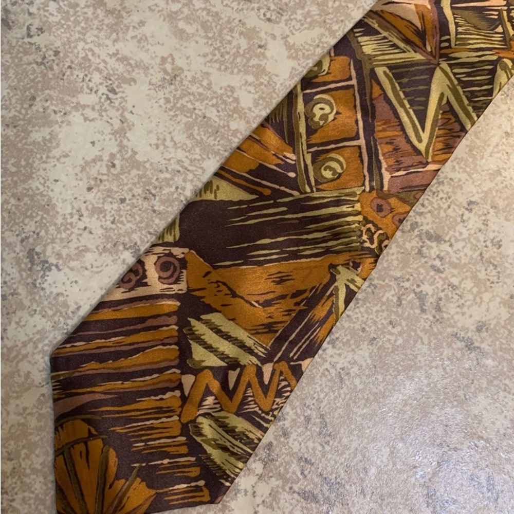 “Sharon” Men’s Tie. Colors: Gold, Rust, Peach, Browns.